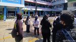Aksi Rektor Uniba Lepas Seragam dan Mundur dari Kampus