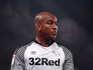 Ngeri! Eks Pemain Liverpool Ini Ditusuk Saat Keluar dari Mobilnya