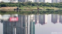 Enam titik waduk tersebut, yakni Waduk Cimanggis, Cibubur; Waduk Pondok Ranggon, Cipayung; Embung Kampung Dukuh, Kramat Jati; Waduk Banjir Kanal Timur; Waduk Ujung Menteng; dan Waduk Ria-Rio, Pulo Gadung.