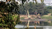 Penanggulangan bajir melalui revitalisasi waduk dilakukan dengan anggaran multiyears atau tahun jamak. Termasuk dengan adanya keterlibatan Pemerintah Pusat melalui Peraturan Presiden Nomor 60 Tahun 2020 tentang Rencana Tata Ruang Kawasan Perkotaan Jakarta, Bogor, Depok, Tangerang, Bekasi, Puncak, dan Cianjur yang telah disahkan pada April 2020 silam.