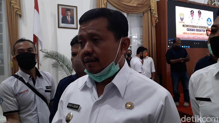 Bupati Sumedang Dony Ahmad Munir
