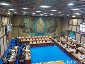 Dirut Holding Tambang dan DPR Debat Panas, Ujung-ujungnya Urusan CSR