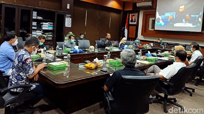 Komisi E DPRD Jatim Hearing Dengan IDI Jatim