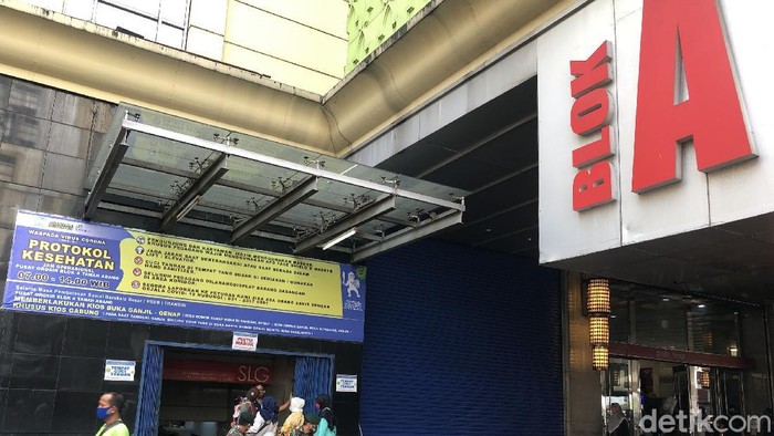 Per 1 Juli 2020, Pasar Tanah Abang kembali ditutup. Hal itu terkait penemuan kasus positif virus Corona (COVID-19).