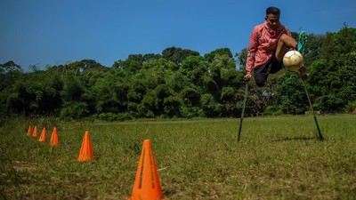 Semangat Atlet Timnas Indonesia Amputee Football Berlatih