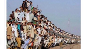 Mereka pun ramai-ramai pindah ke Twitter atau Instagram. Foto: Twitter