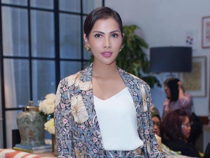 Nadia Mulya