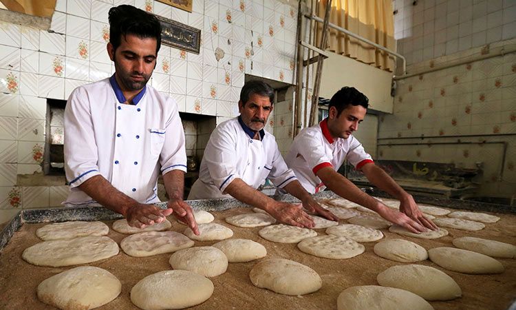 Pembuat Roti Berkah di Iran