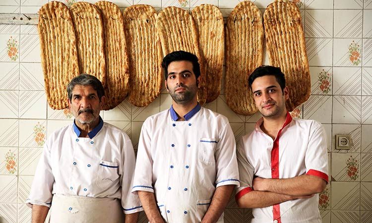 Pembuat Roti Berkah di Iran