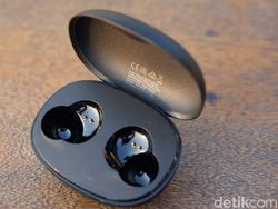 Earphone Rancangan Desainer Hermes Cuma Rp 300 Ribuan