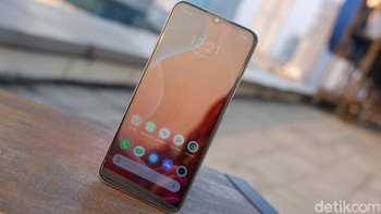 Hadir dengan layar berukuran 6,5 inch dengan resolusi HD+ dan aspek rasio 20:9. Foto: Adi Fida Rahman/detikINET