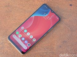 Unboxing Realme C11, Ponsel Rp 1,6 Juta Punya Kamera Mirip Pixel 4