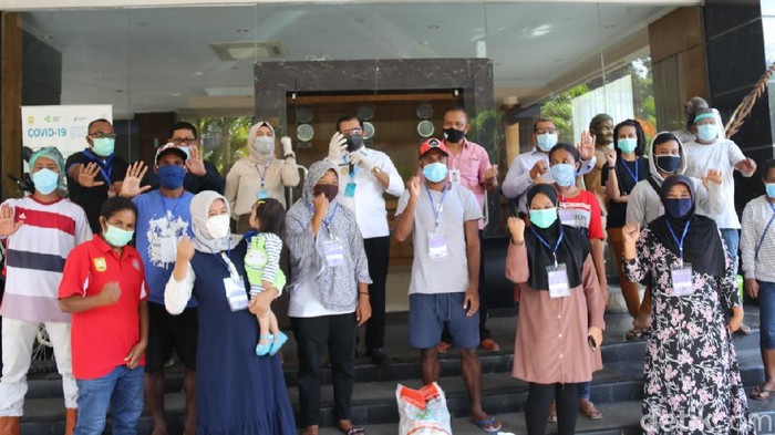 Sebanyak 10 pasien yang dirawat di RS darurat Hotel Sahid Jayapura dinyatakan sembuh dari Corona (Wilpret/detikcom)