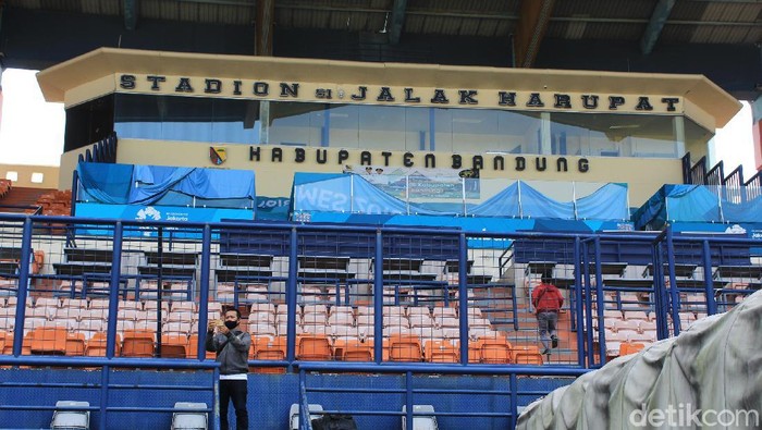 Pemerintah Kabupaten Bandung terus berbenah usai Stadion Si Jalak Harupat resmi ditunjuk jadi salah satu venue perhelatan Piala Dunia U-20 di tahun 2021 nanti.