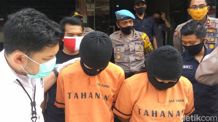 Suami-istri jual daging sapi oplos celeng di Bandung Barat.
