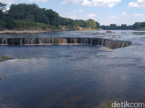 Sungai Bengawan Solo di Blora diduga tercemar