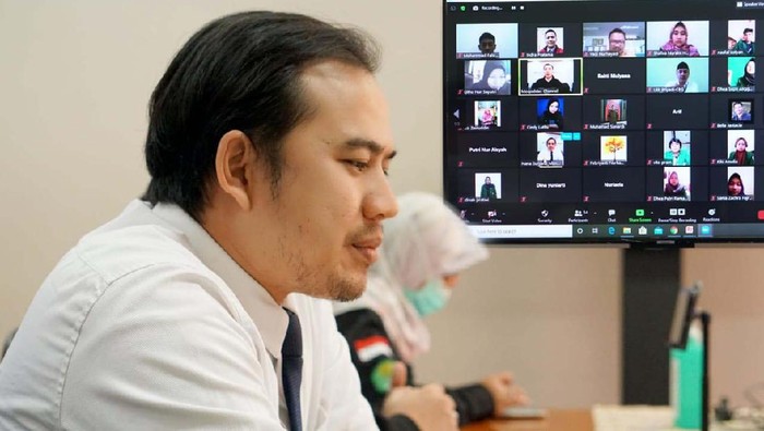 Belajar Literasi Perbankan Syariah Secara Virtual Mahasiswa Universitas Muhammadiyah Prof Hamka, Jakarta, mengikuti program literasi perbankan syariah. Mereka melakukan kunjungan vitual ke Bank Mandiri Syariah.