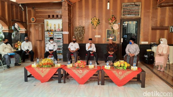 Bupati Bantul Suharsono meninjau kesiapan Pondok Pesantren Ali Maksum, Krapyak, Bantul, Rabu (1/7/2020).