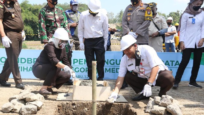 Bupati Bojonegor dan Wabup Blora groundbreaking jembatan