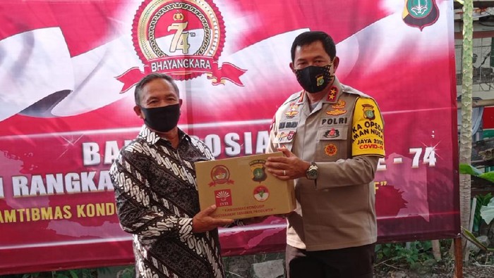 Hari Bhayangkara, Kapolda Beri Bantuan di Asrama Polri Petamburan