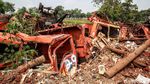 Intip Kuburan Truk Sampah DKI