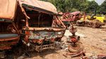 Intip Kuburan Truk Sampah DKI