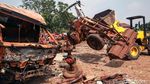 Intip Kuburan Truk Sampah DKI