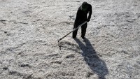 Selain memiliki potensi keuntungan yang menggiurkan, berbagai produk dari plastik pun mudah untuk ditemukan. Rico Bagus/detikcom