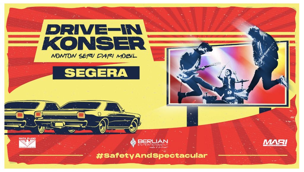 Kahitna tampil di konser drive-in.
