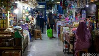 Kebiasaan baru yang dapat dilakukan oleh masyarakat tersebut diharapkan dapat membantu meminimalkan pencemaran lingkungan imbas penggunaan kantong plastik sekali pakai.
