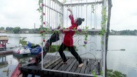 Harapannya adalah selama bulan Mei-Juli 2020 ditargetkan bisa menggasilkan 2.400 menit video pendek yang merekam tema: Belajar di Rumah, Religi dan Mitos/Mistis, Lebaran/Coronasiana, Usaha Mandiri, Perubahan Perilaku Keluarga, Gotong Royong, Kreativitas, dan Isu Lingkungan dari Aceh sampai ke Papua.  dok. Kemendikbud