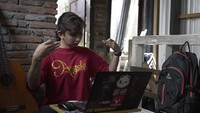 Direktorat Jenderal Kebudayaan Kementrian Pendidikan dan Kebudayaan Hilmar Farid mengatakan bahwa program tersebut merupakan rekaman dokumentasi perubahan sosial yang sedang terjadi di masyarakat Indonesia pada masa Pandemi COVID-19. Dengan program tersebut masyarakat masih bisa tetap berkreatifitas dikala pandemi. dok. Kemendikbud