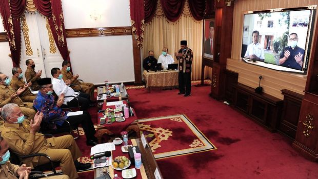 Launcing Gerakan Donor Darah ASN  Ketua PMI Pusat Jusuf Kalla, Sekjen PMI Pusat Sudirman Said melalui teleconference dengan Plt. Gubernur Aceh Ir. H. Nova Iriansyah, M.T, Sekda Aceh dr. H. Taqwallah, M.Kes, Ketua PMI Banda Aceh Qamaruzzaman Hagny. (Dok.PMI