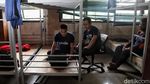 Melihat Sisi Lain Kehidupan Para Kesatria Biru