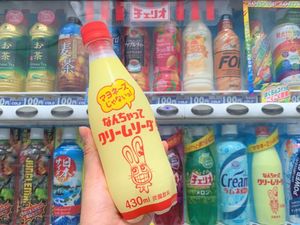 Mirip Botol Mayones, Minuman Soda Ini Bikin Gagal Fokus