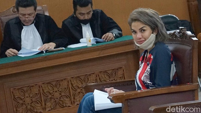 Nikita Mirzani saat ditemui di PN Jakarta Selatan.