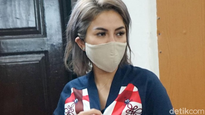 Nikita Mirzani saat ditemui di PN Jakarta Selatan.
