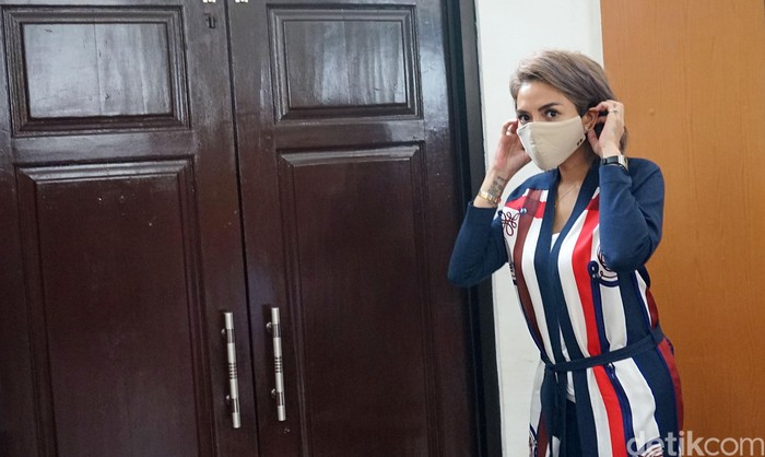 Nikita Mirzani Nikita Mirzani saat ditemui di PN Jakarta Selatan.