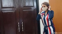 Nikita Mirzani saat ditemui di Pengadilan Negeri Jakarta Selatan pada Rabu (1/7). Pool/Palevi S/detikFoto.