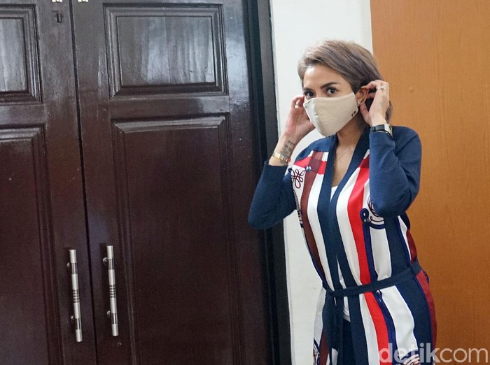 Nikita Mirzani saat ditemui di PN Jakarta Selatan.