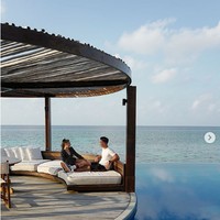 Pada 2018, Indra Priawan dan Nikita Willy menikmati kebersamaan mereka di Maldives. Keduanya menikmati keindahan Maldives di tempat mereka menginap Resortl W Maldives. Foto: Instagram @indpriw