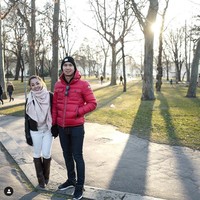 Hungaria menjadi negara yang dikunjungi Nikita Willy dan Indra Priawan di awal mereka pacaran. Berpose memakai jaket, keduanya tampak kedinginan saat berada di Budapest. Foto: Instagram @indpriw