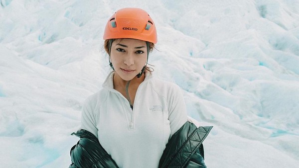 Beralih ke Argentina, Nikita mengunjungi Taman Nasional Perito Moreno Glacier. (Nikita Willy/Instagram) Beralih ke Argentina, Nikita mengunjungi Taman Nasional Perito Moreno Glacier. (Nikita Willy/Instagram)