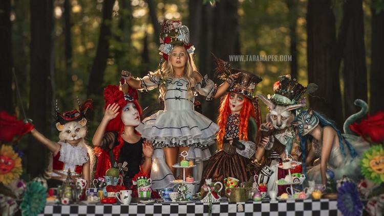 Keren Begini Hasil Photoshoot Tema Alice In Wonderland