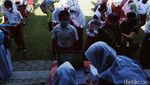 Potret Padatnya Pendaftaran Siswa Baru di SMPN 1 Klaten