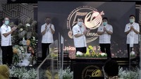 Pemotongan tumpeng dilakukan oleh para jajaran Direksi di Puncak perayaan HUT Jamkrindo ke-50 dengan perayaan sederhana dan seremonial yang diadakan pada saat New Normal ini digelar dalam format virtual. dok. Jamkrindo