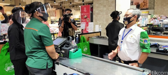 Pusat perbelanjaan dilarang gunakan kantong plastik