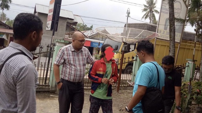 Seorang pria di Pasaman, Sumbar, diamankan karena menjual sisik trenggiling yang merupakan satwa dilindungi (dok. istimewa)