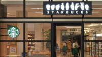 Pembukaan kedai Starbucks dengan bahasa isyarat itu dilakukan pada Sabtu (27/8/2020) lalu. Kedai Starbuck yang boleh dibilang kedai paling sunyi itu merekrut 25 staf dengan 19 di antaranya tunarungu.   