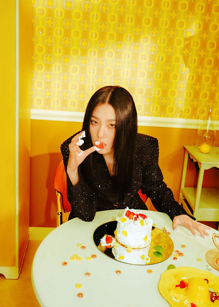 Teaser Foto Seulgi Red Velvet untuk debut sub-unit Irene & Seulgi Teaser Foto Seulgi Red Velvet untuk debut sub-unit Irene & Seulgi